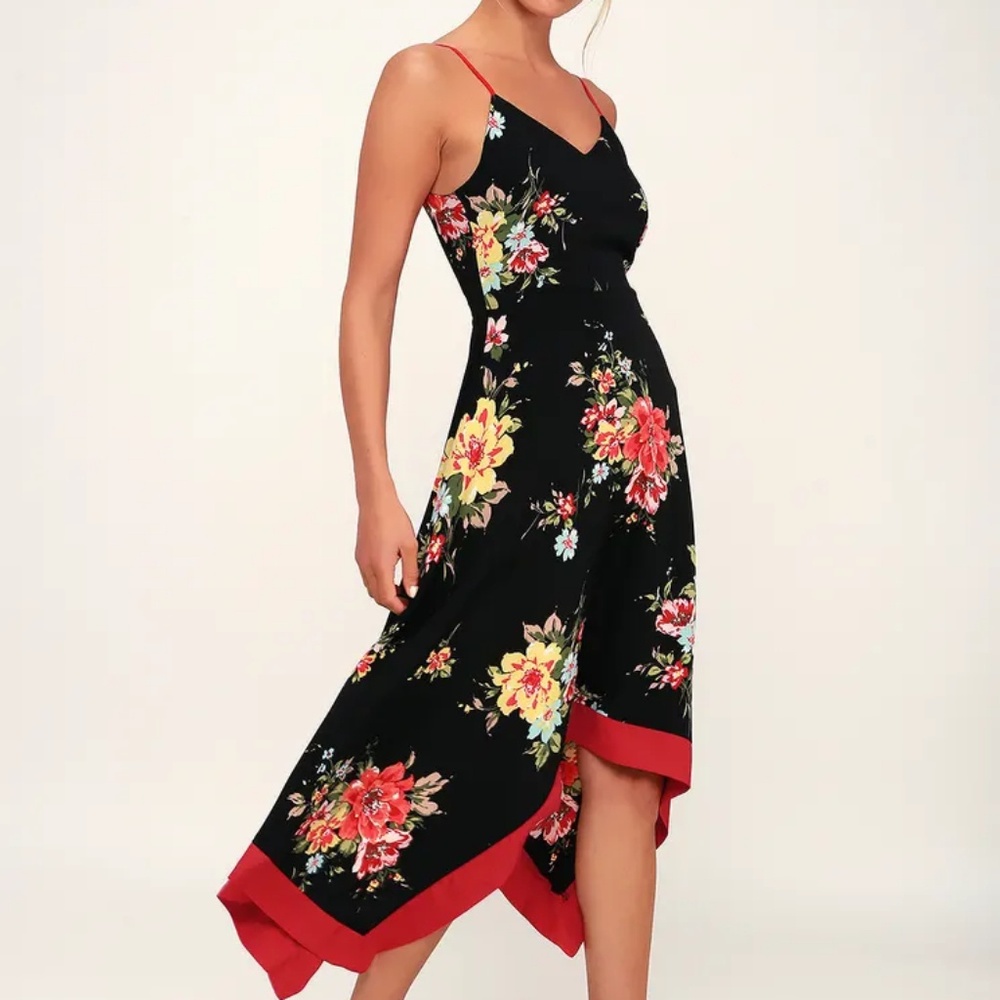 NWOT Lulus BLACK FLORAL HANDKERCHIEF MIDI DRESS